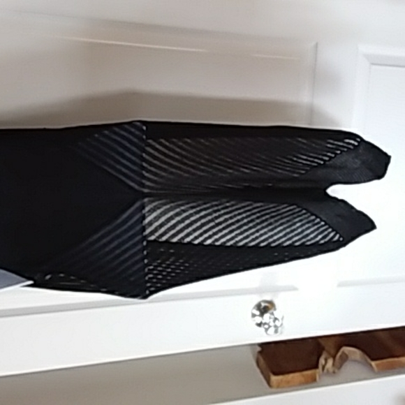 Attitude ribbed sheer vest - Picture 6 of 8